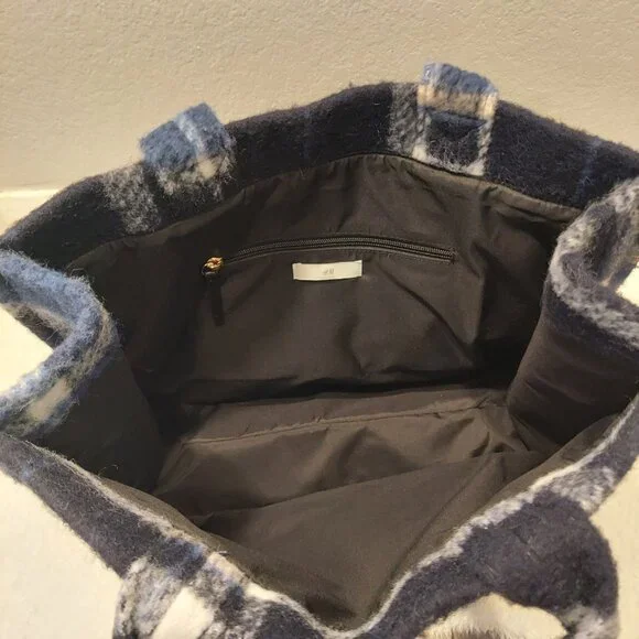 H&M Plaid Wool Tote Bag – Blue, Navy & White Check | Cozy Winter Purse - Picture 6 of 10